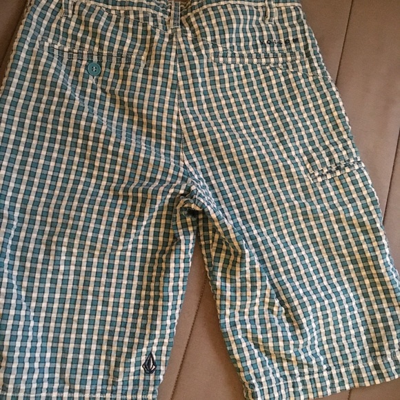 Volcom boys shorts - Picture 3 of 3